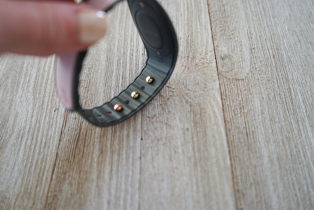 13.1 Light pink glitter BAND BUTTON™